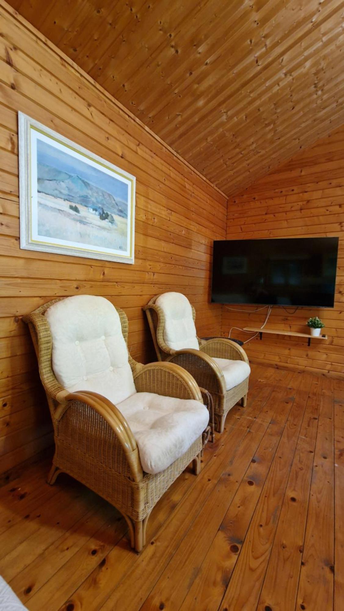 Chalet Villa Mosquito Силвес Екстериор снимка